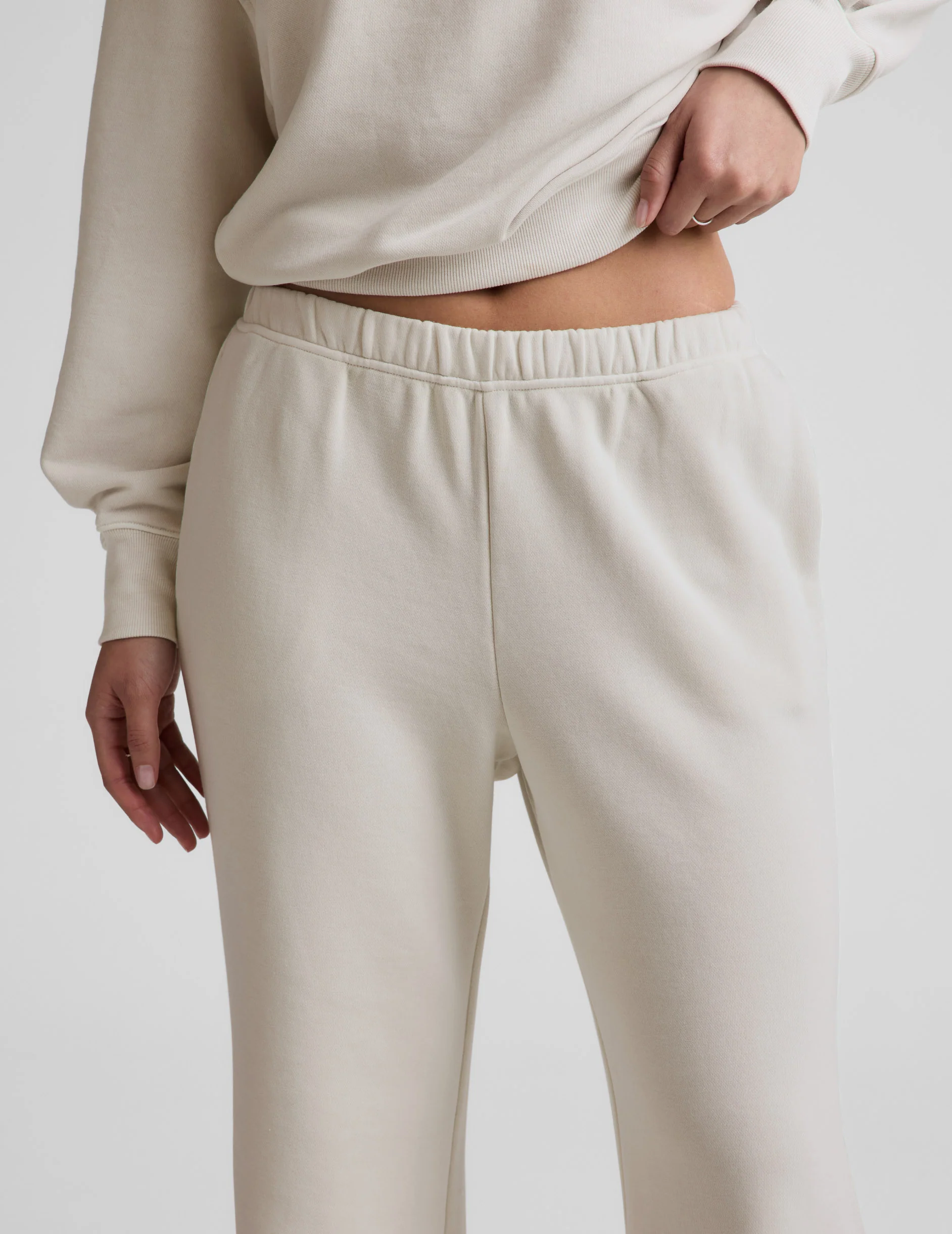 Fade Out Mid-Rise Sweatpant - Image 4