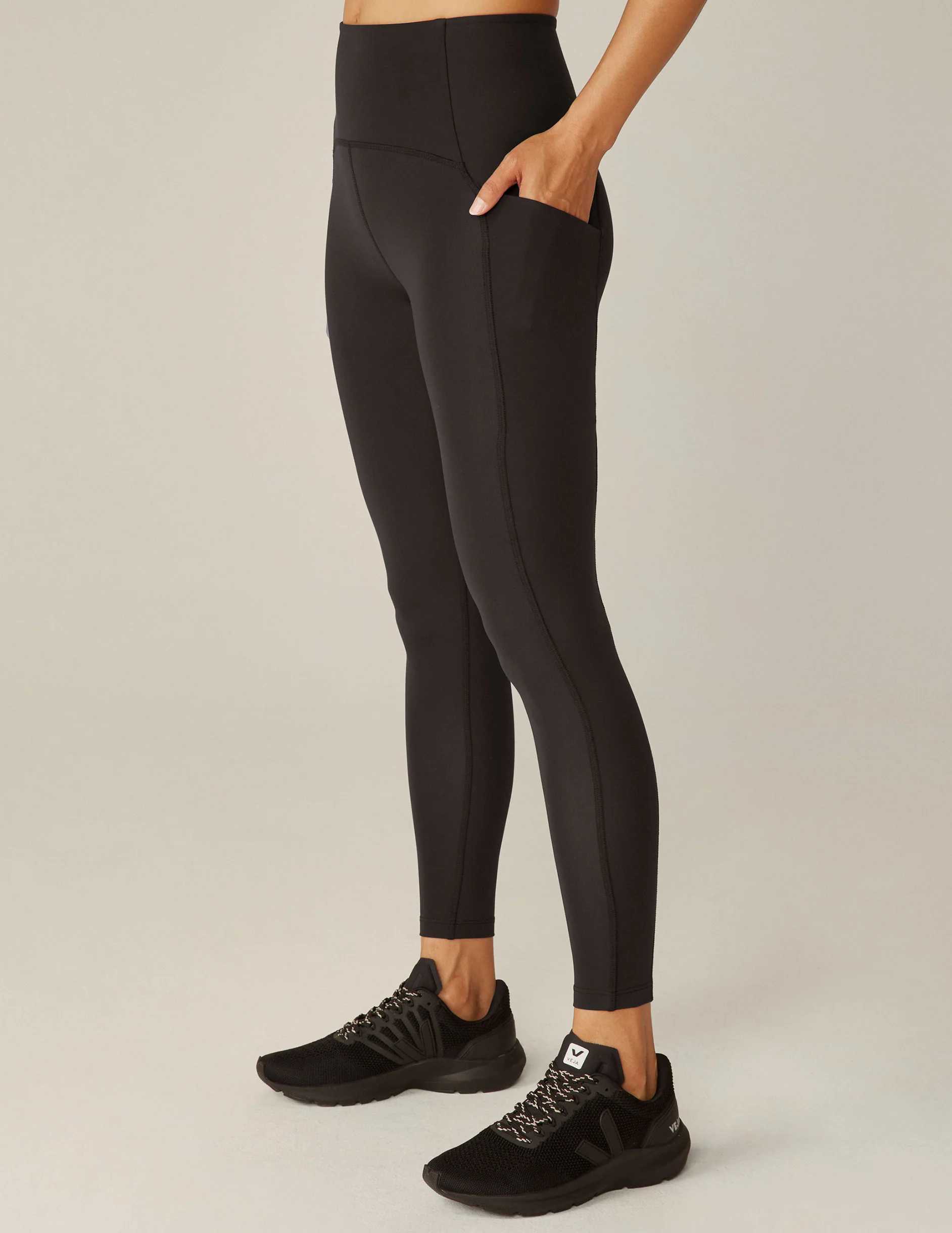 POWERBEYOND™ Strive Pocket Midi Legging 2.0 - Image 4