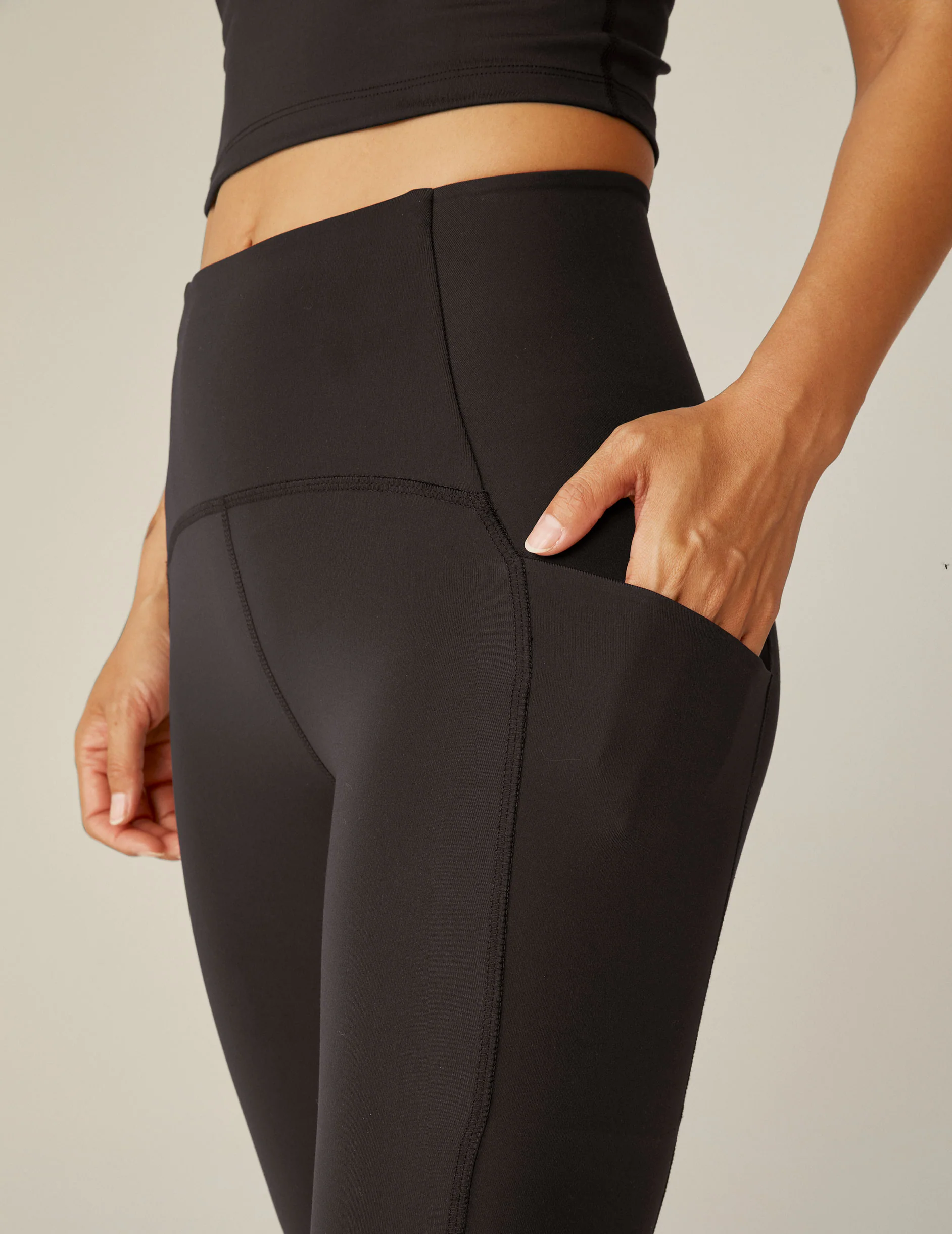 POWERBEYOND™ Strive Pocket Midi Legging 2.0 - Image 6