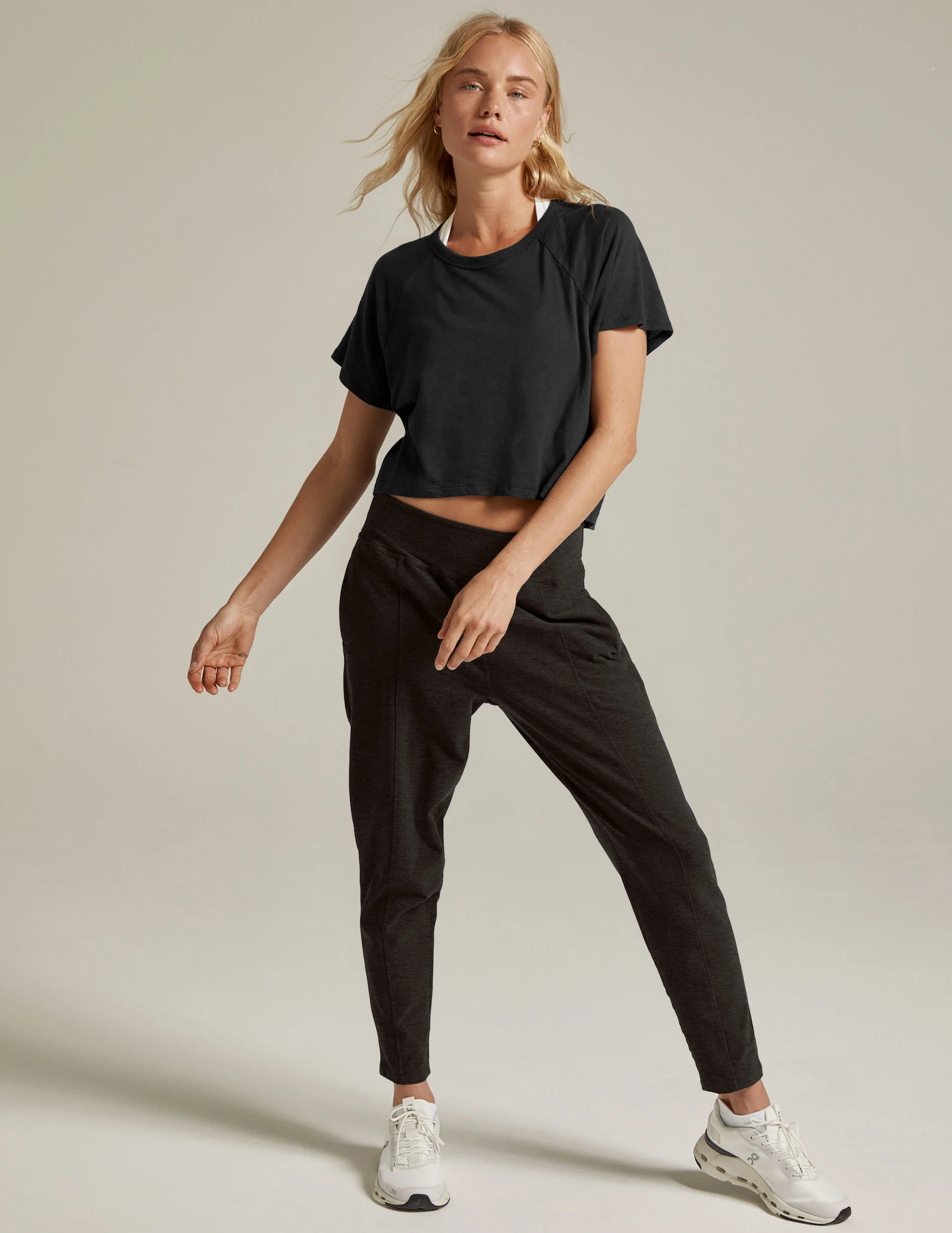 Signature High Low Cropped Tee - Image 4