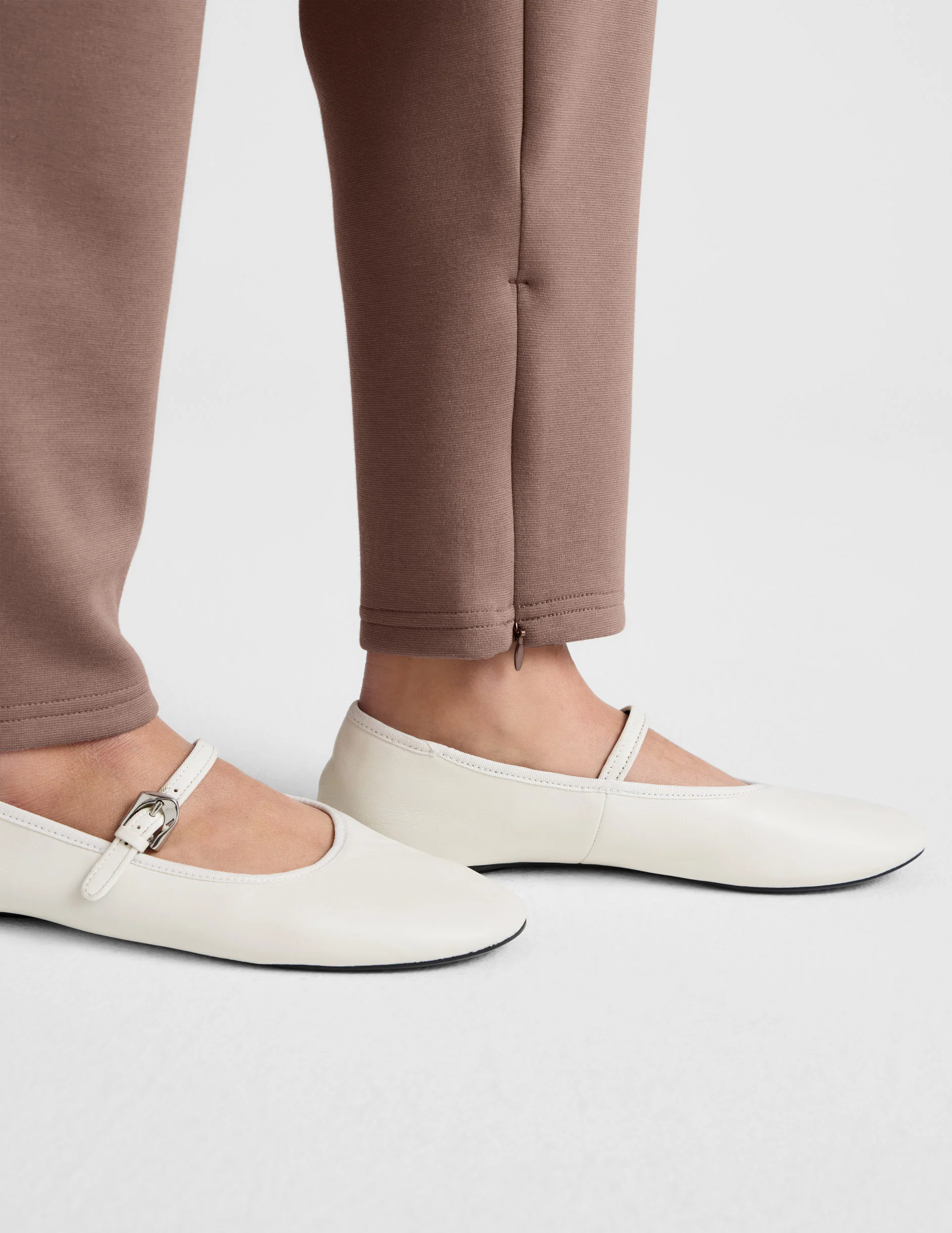 SoftSpring Tapered Pant - Image 3