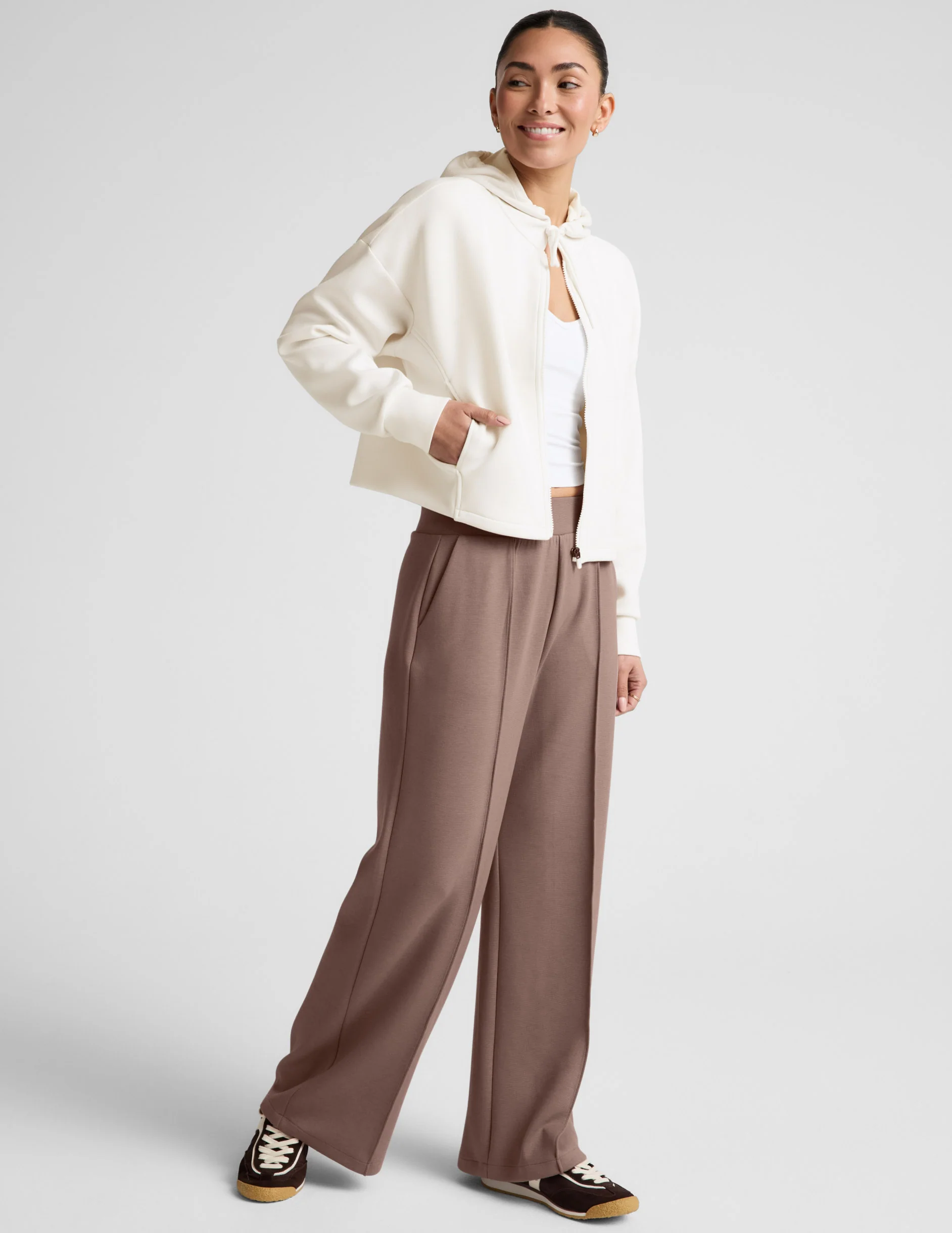 SoftSpring Wide Leg Pant 31" - Image 2